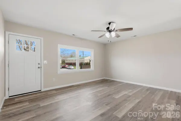 1409 Conway DR, Granite Falls, NC 28630