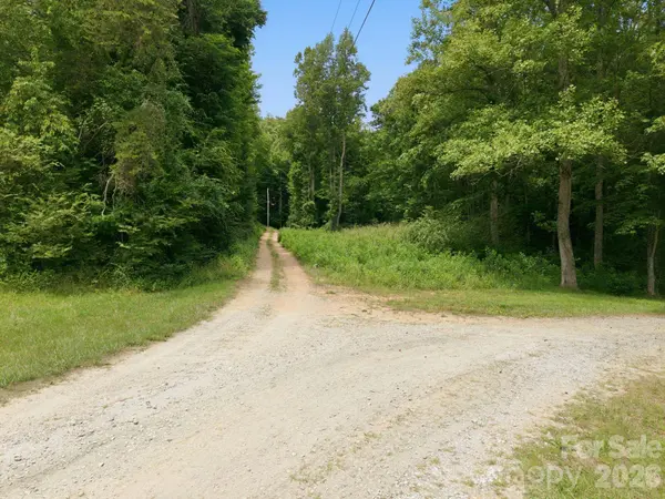 2148 White Springs LN, Lenoir, NC 28645