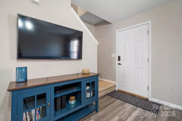 1100 22nd ST NE #502, Hickory, NC 28601