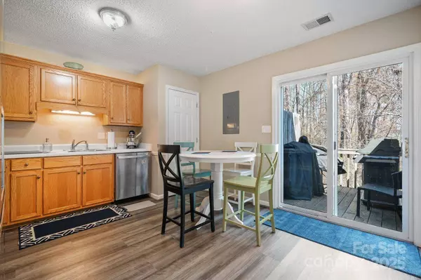 1100 22nd ST NE #502, Hickory, NC 28601