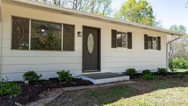 3973 Greenwood DR, Lenoir, NC 28645