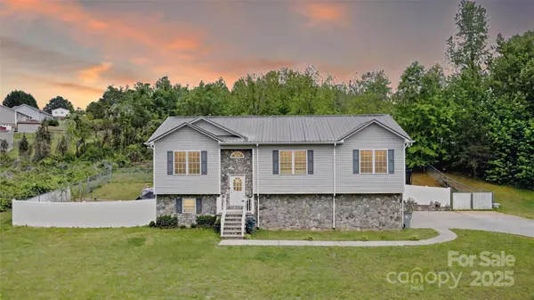 2325 Merts WAY SE, Hudson, NC 28638