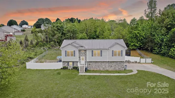 2325 Merts WAY SE, Hudson, NC 28638