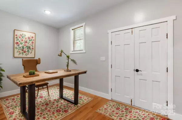 1844 Bellcroft LN, Lenoir, NC 28645