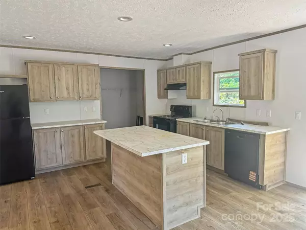 536 Lincoln View RD, Lincolnton, NC 28092