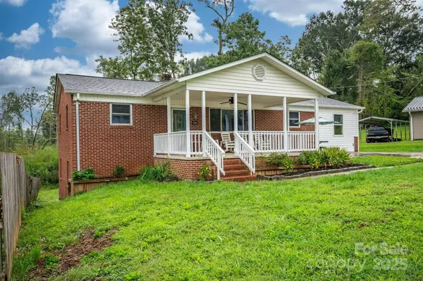 108 Logan ST, Morganton, NC 28655