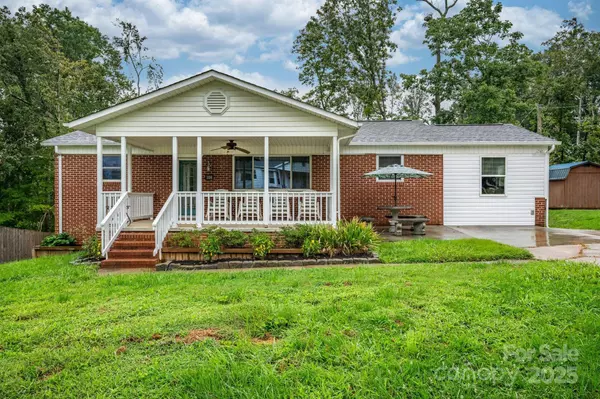 108 Logan ST, Morganton, NC 28655