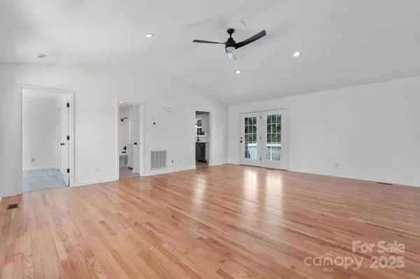 4774 Thoreau DR, Conover, NC 28613