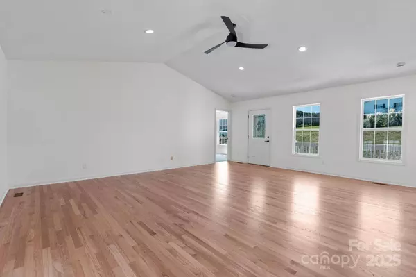 4774 Thoreau DR, Conover, NC 28613