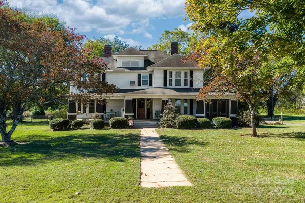 2461 Startown RD, Newton, NC 28658