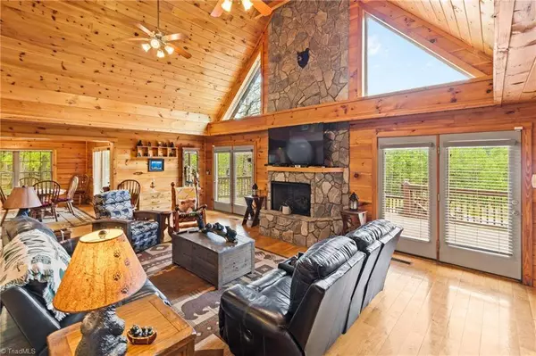 28 Outback TRL, Nebo, NC 28761