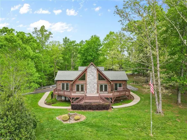 28 Outback TRL, Nebo, NC 28761