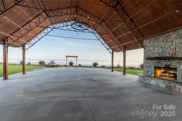 6572 Burkemont RD, Morganton, NC 28655