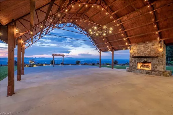 6572 Burkemont RD, Morganton, NC 28655