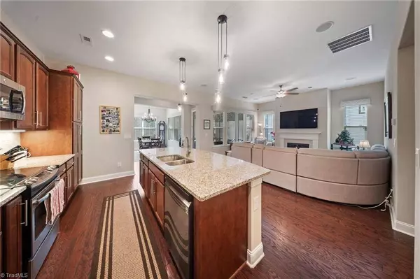 151 Chimney Rock CT, Denver, NC 28037