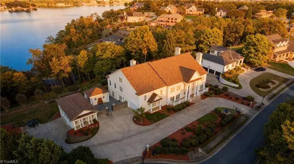 822 36th Avenue PL, Hickory, NC 28601