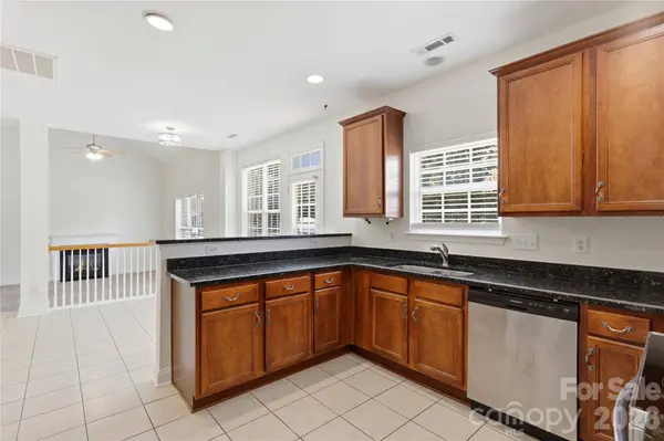 105 Summer Breeze CT, Statesville, NC 28677