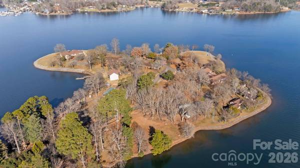 6692 Valwood RD, Conover, NC 28613