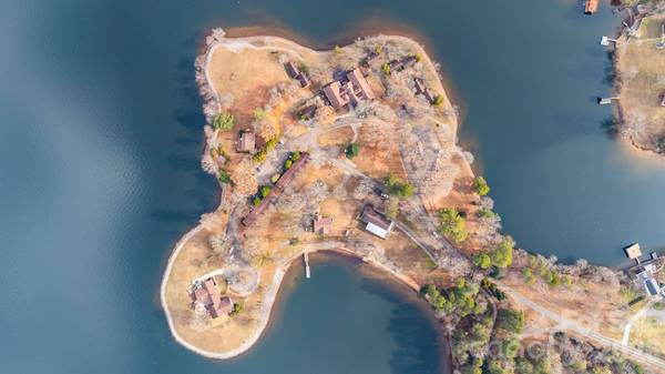 6692 Valwood RD, Conover, NC 28613