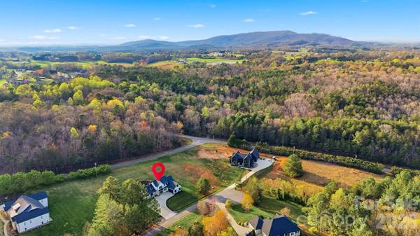 157 Franklin LN, Taylorsville, NC 28681