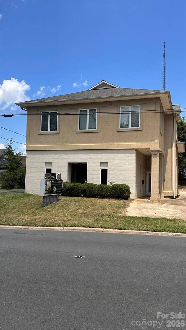 415 1st AVE SE, Hickory, NC 28602