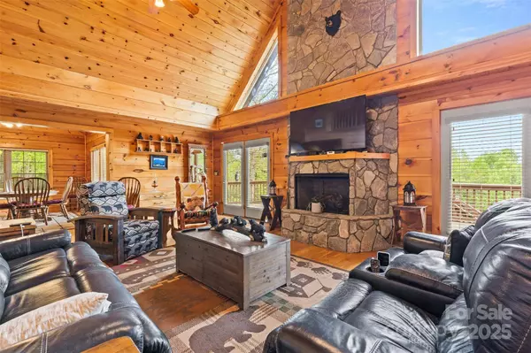 28 Outback TRL, Nebo, NC 28761