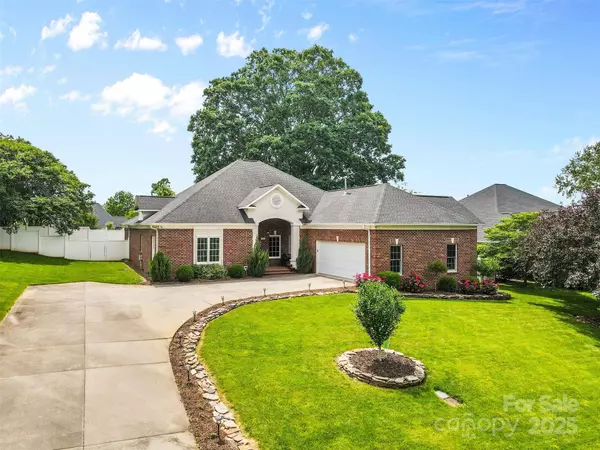 133 43rd Avenue LN NW, Hickory, NC 28601