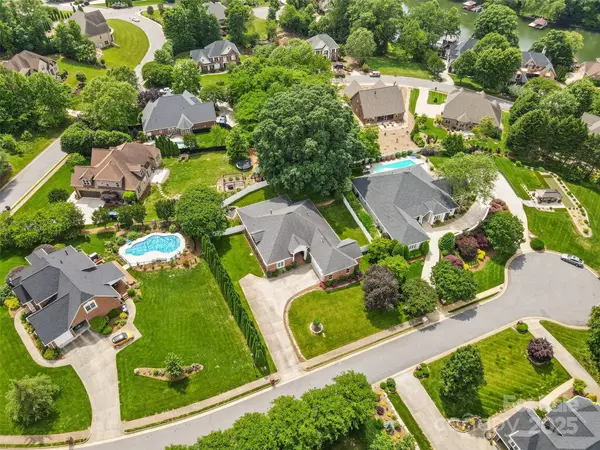 133 43rd Avenue LN NW, Hickory, NC 28601