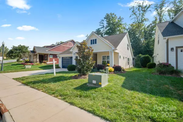 151 Chimney Rock CT, Denver, NC 28037