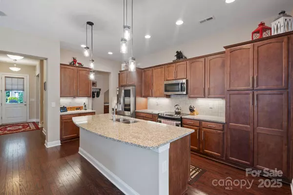 151 Chimney Rock CT, Denver, NC 28037