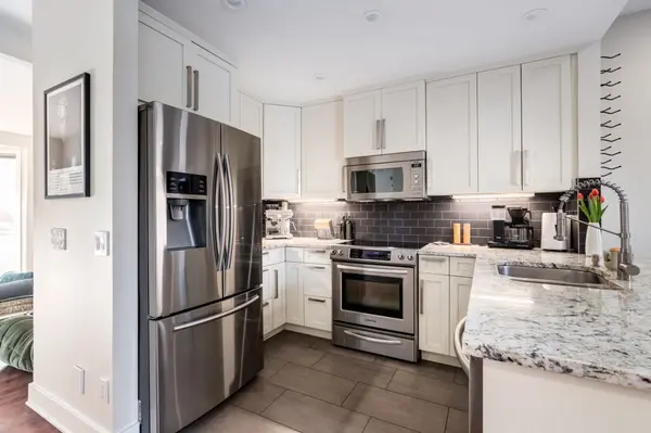 1419 10 St SW, Calgary, AB T2R 1E7