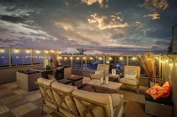 2925 17 ST SW, Calgary, AB T2T 4N6