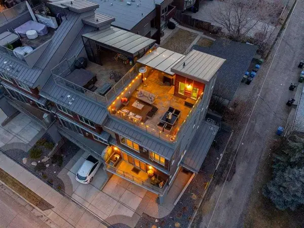 2925 17 ST SW, Calgary, AB T2T 4N6