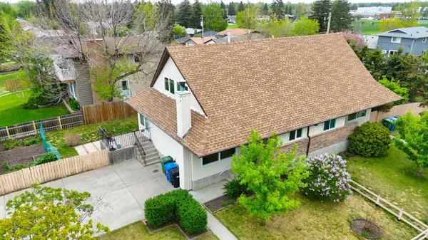 235 Avonburn RD SE, Calgary, AB T2H1N9