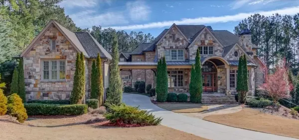 Luxury Gated Homes in Suwanee, GA: Family-Friendly Living Close to Everything