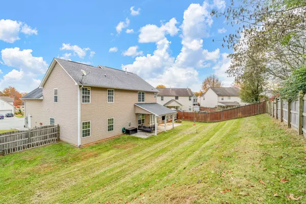 7309 Slippery Rock Ln, Knoxville, TN 37931-2576