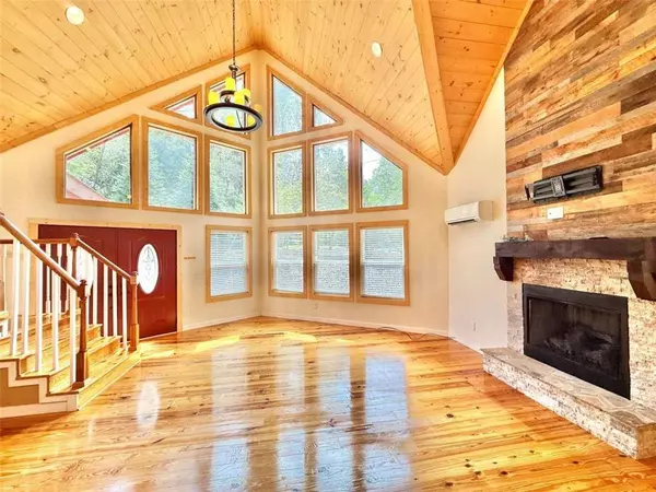 1466 NEWPORT DR, Ellijay, GA 30540