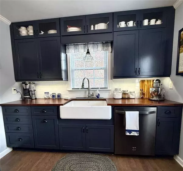 66 CHARLOTTE PL, Hiram, GA 30141