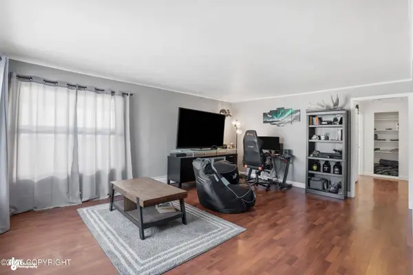 2619 Carroll PL, Anchorage, AK 99508