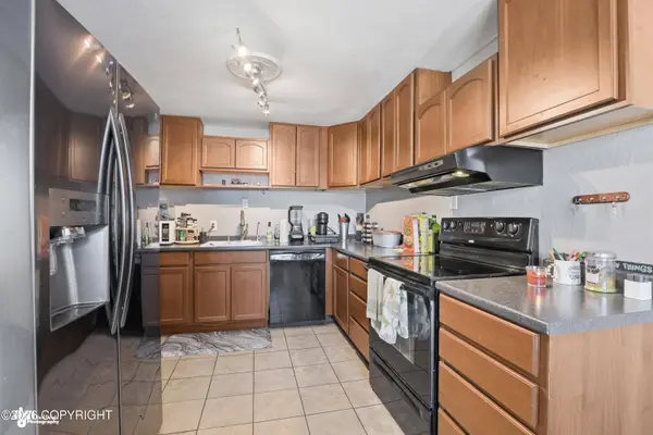2619 Carroll PL, Anchorage, AK 99508