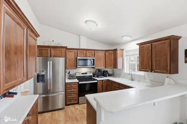 2011 Courage CIR, Anchorage, AK 99507