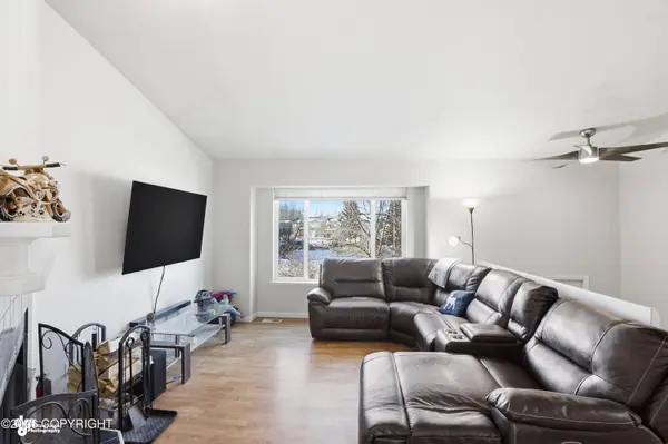 2011 Courage CIR, Anchorage, AK 99507