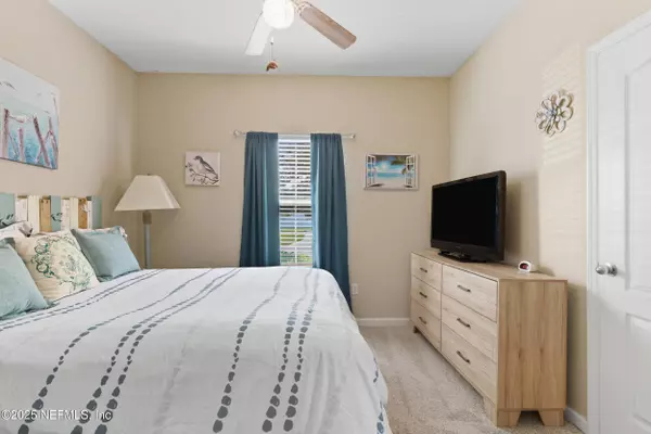 16252 BLOSSOM LAKE DR, Jacksonville, FL 32218