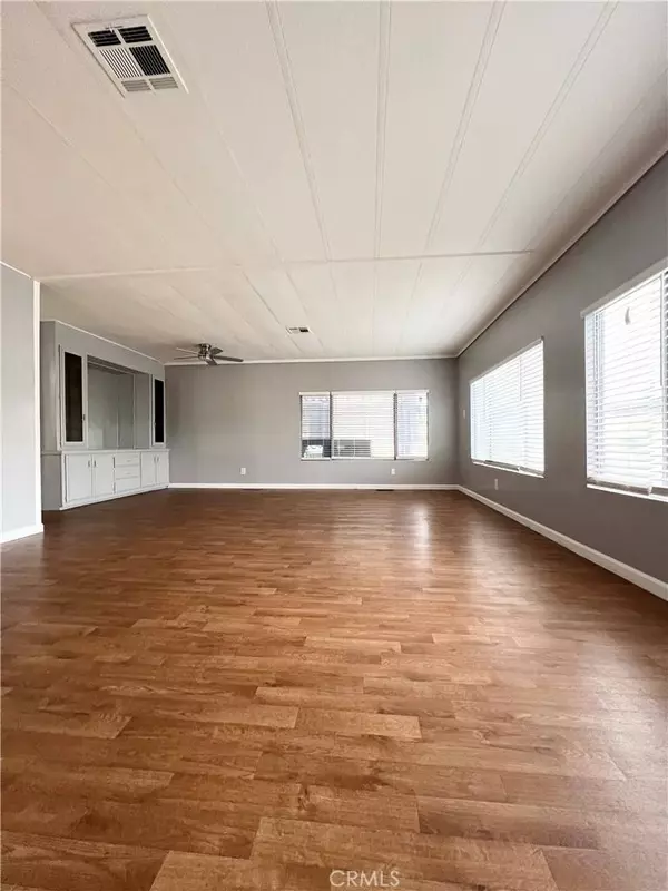 1001 W Lambert RD #327, La Habra, CA 90631