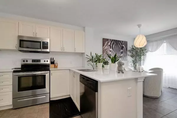 111 Gelderland Private, Kanata, ON K2V 0H8