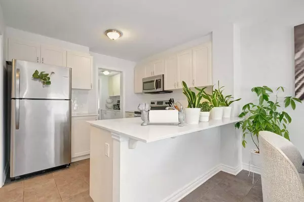 111 Gelderland Private, Kanata, ON K2V 0H8