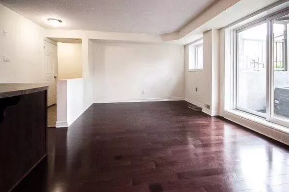 525 Stonefield Private #2, Barrhaven, ON K2G 4R4