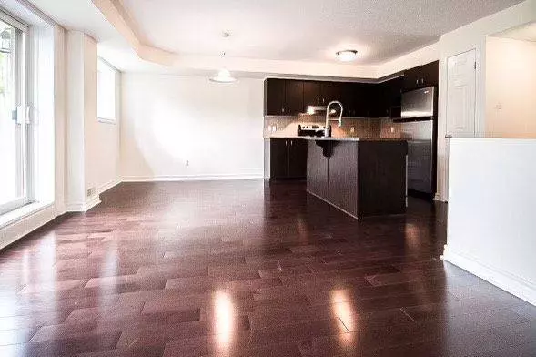 525 Stonefield Private #2, Barrhaven, ON K2G 4R4