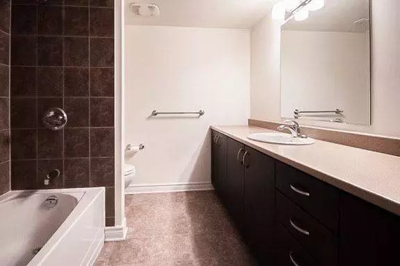 525 Stonefield Private #2, Barrhaven, ON K2G 4R4