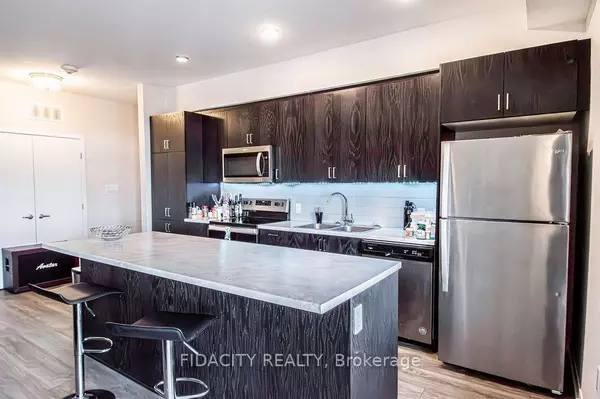 225 Citiplace DR #H, Cityview - Parkwoods Hills - Rideau Shore, ON K2E 0A8